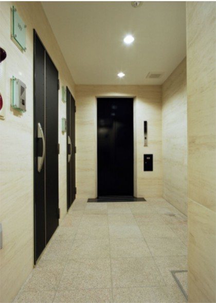 グラントゥルース西日暮里 玄関