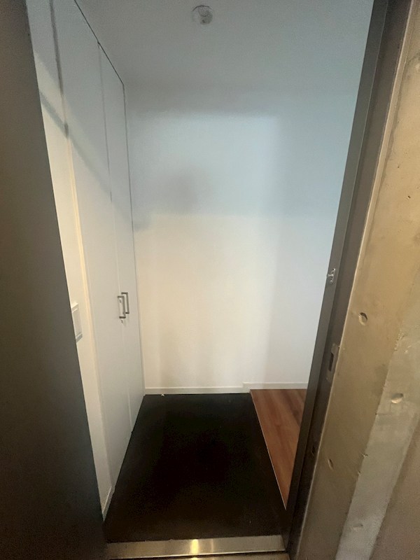 ソメイテラス 玄関