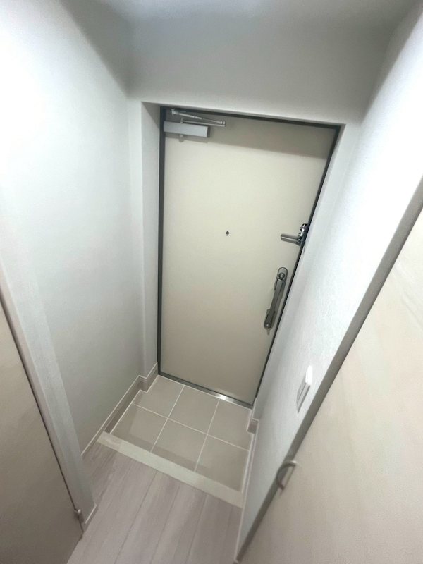 アルファコート梅島 玄関