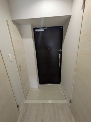 GENOVIA六町 玄関