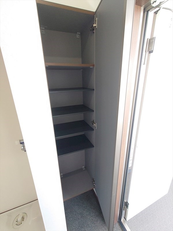 プランドール八広 玄関