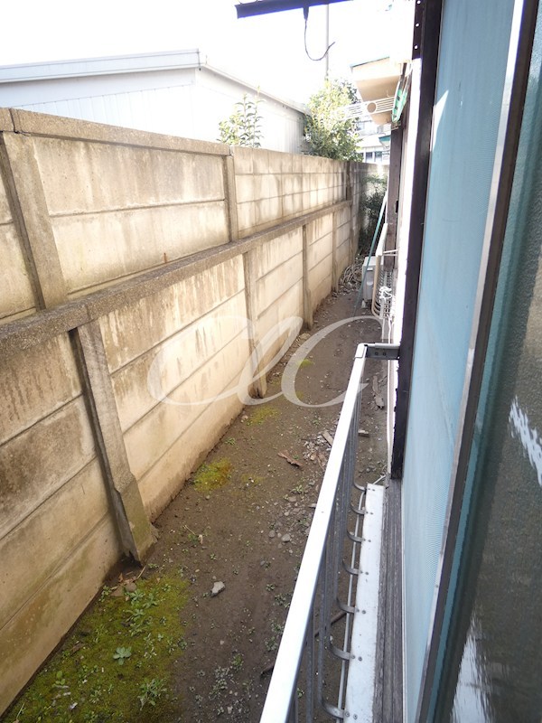 第２日東荘 ベランダ