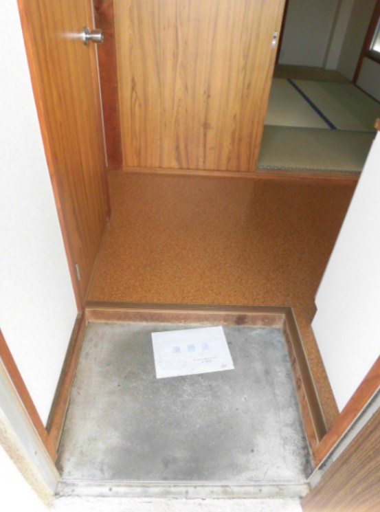 第二臼倉荘 玄関