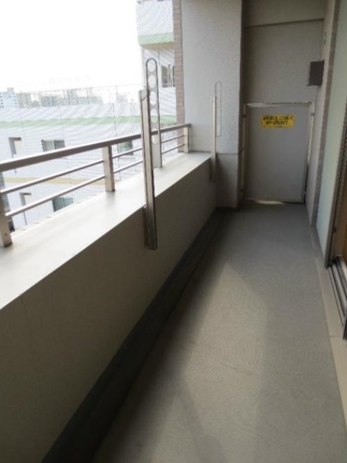 ロングエイトⅢ ベランダ