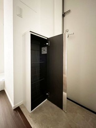 ハイスタンダード堀切 玄関