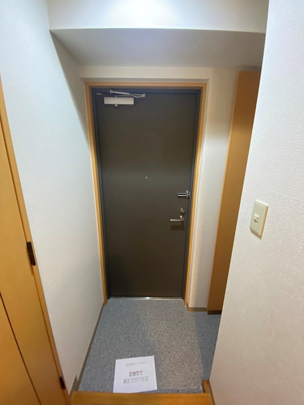 ルネッサ王子  玄関