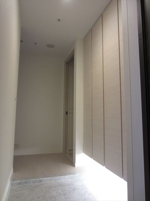 アトラスブランズタワー三河島 玄関