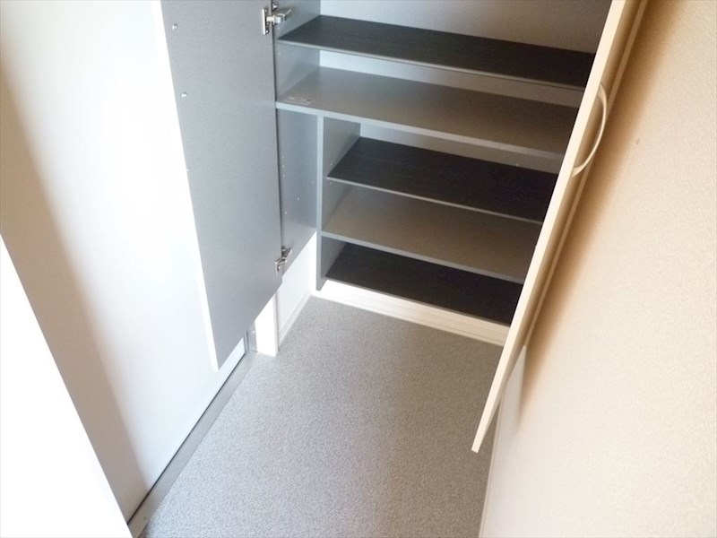 プランドルコート 玄関