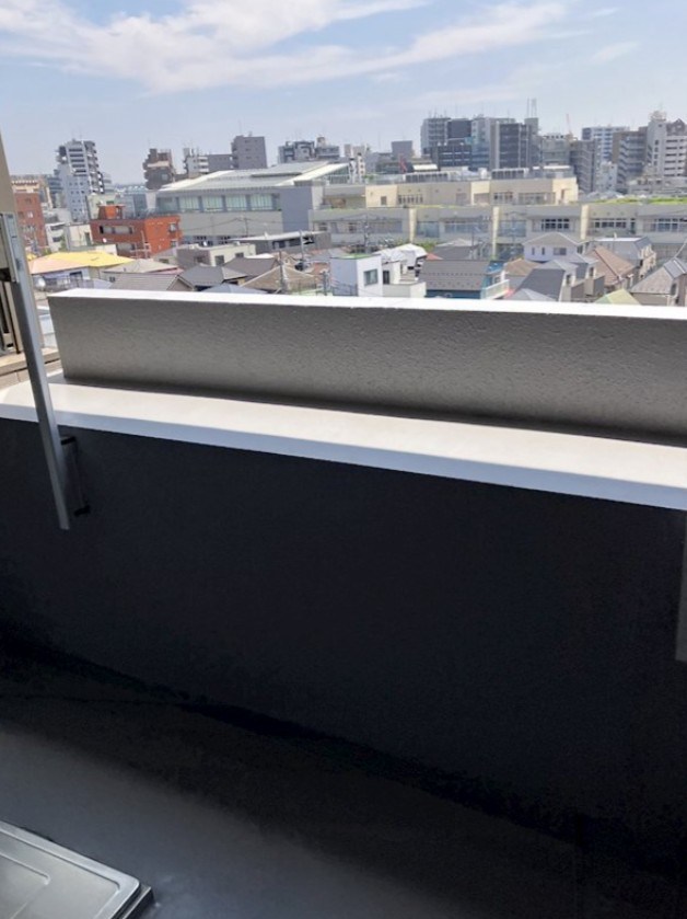 ルピナス王子弐番館 ベランダ