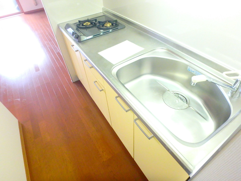 フェイムイッサ キッチン