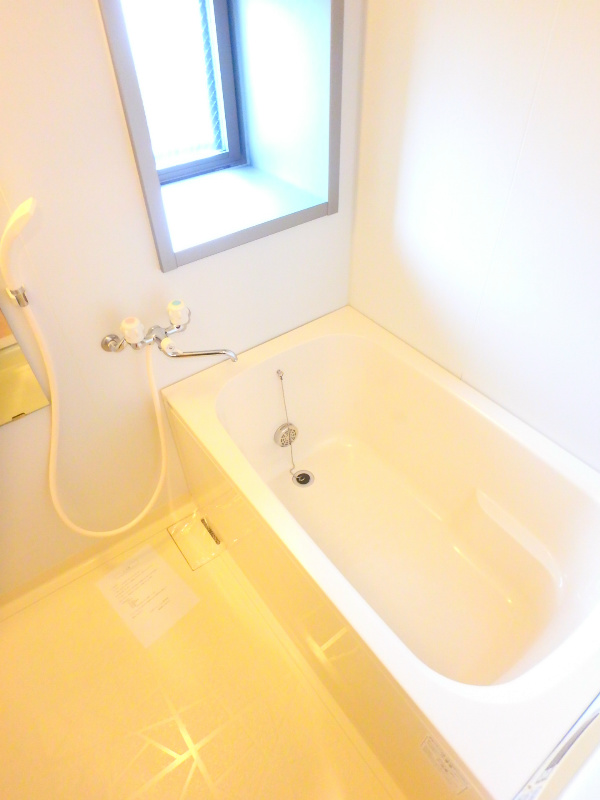 フェイムイッサ 風呂画像