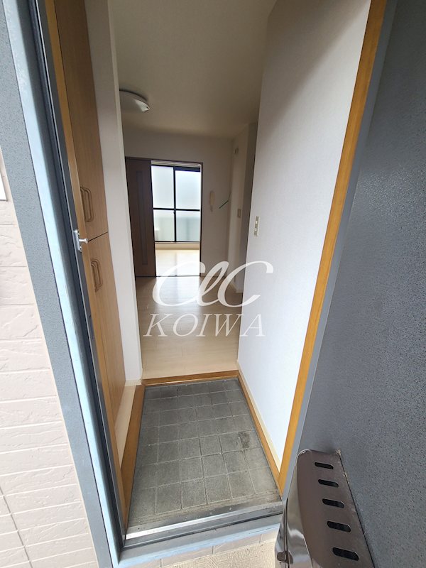 ロイヤルサンハイツＣ棟  玄関