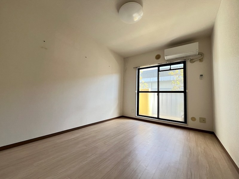 秋本ビルディング リビング