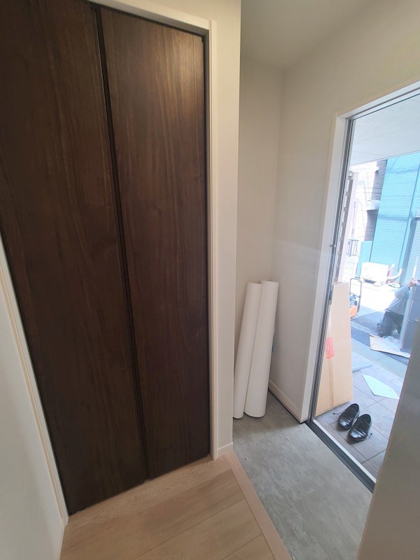 ひかりドットエスユーＢ棟 玄関