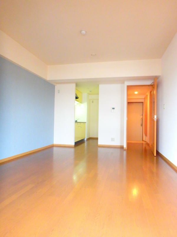 フェイムイッサ リビング