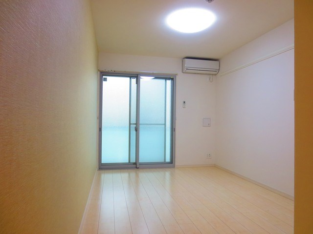 リブリ・興 リビング