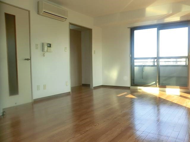 プランタンカミヤ  リビング