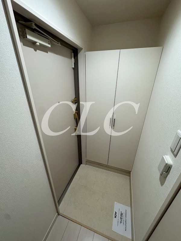 リブリ・根岸　ＣＥＲＥＺＯ 玄関