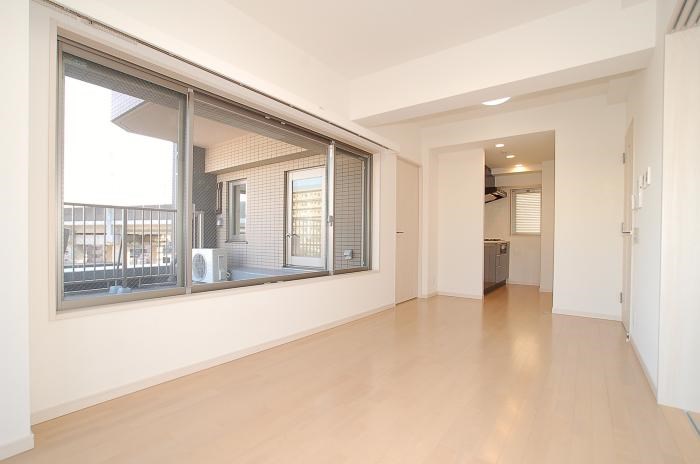 ステージファースト東十条 リビング