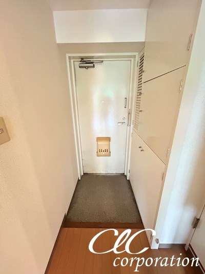 マンション・カネイ 玄関