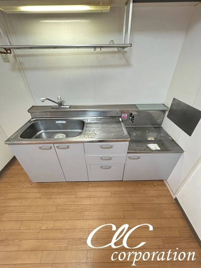 マンション・カネイ キッチン