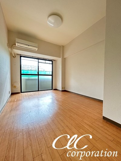 マンション・カネイ ベッドルーム