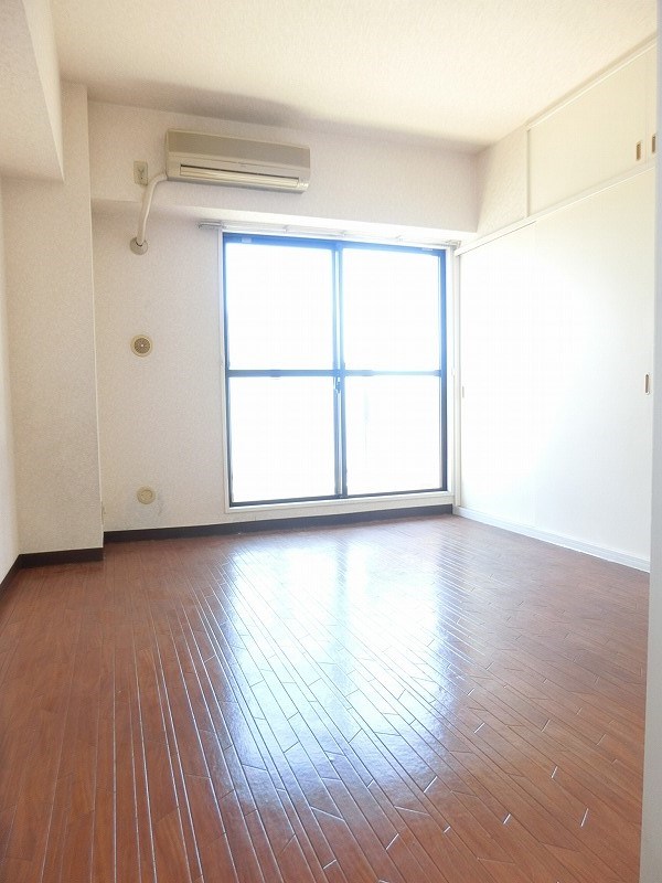 オークマンション ベッドルーム