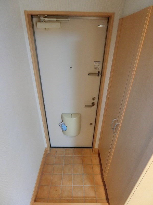 ウエストレジデンス  玄関