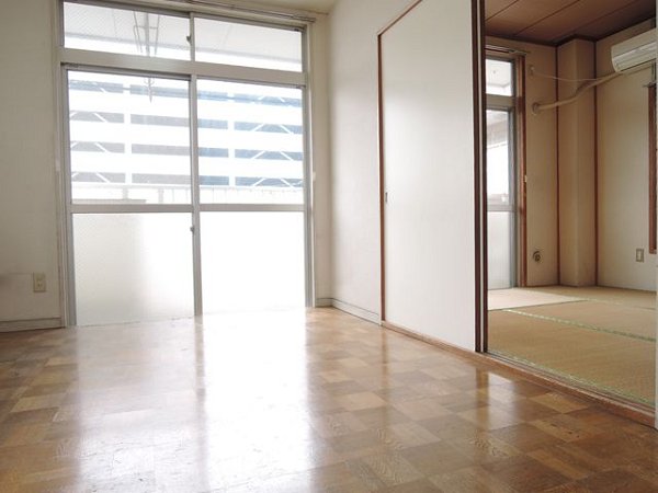 第二谷中コーポ  リビング