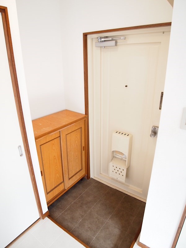 ハイブリード   玄関