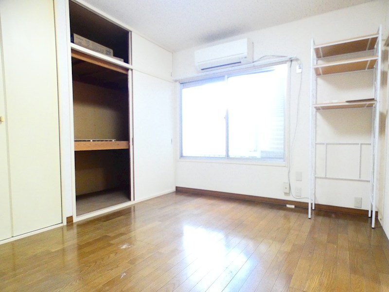 西野ハイツ ベッドルーム