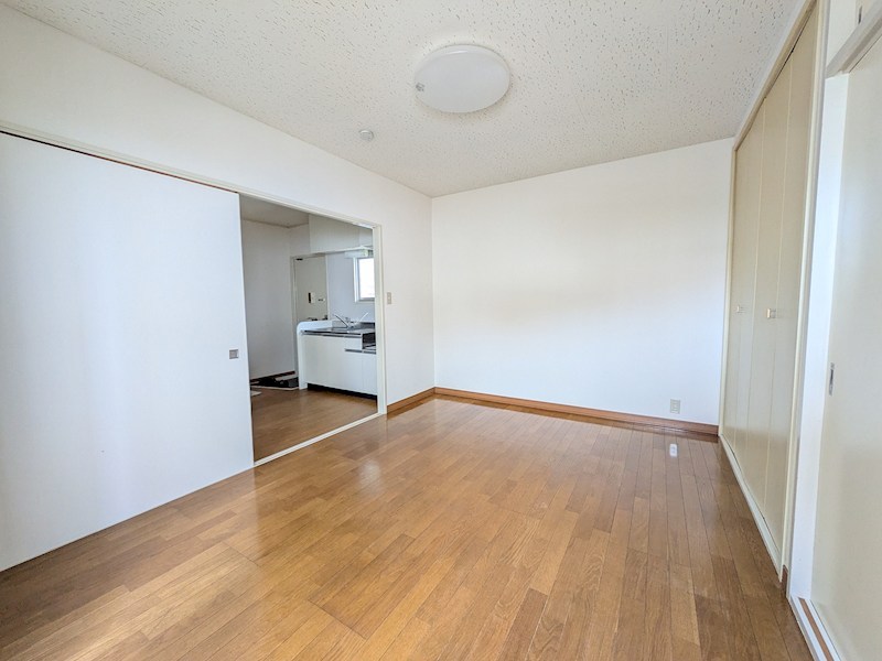 西野ハイツ ベッドルーム