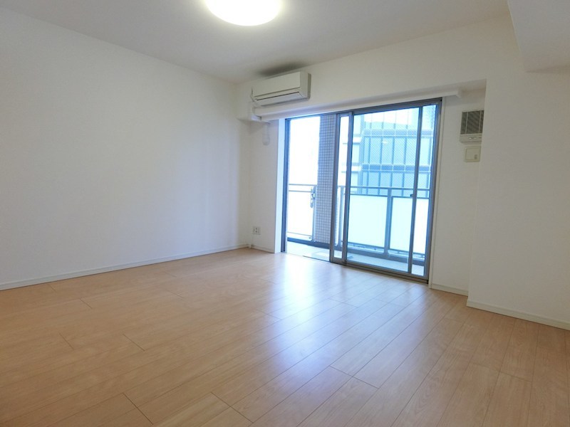 アクティ東仲通り リビング