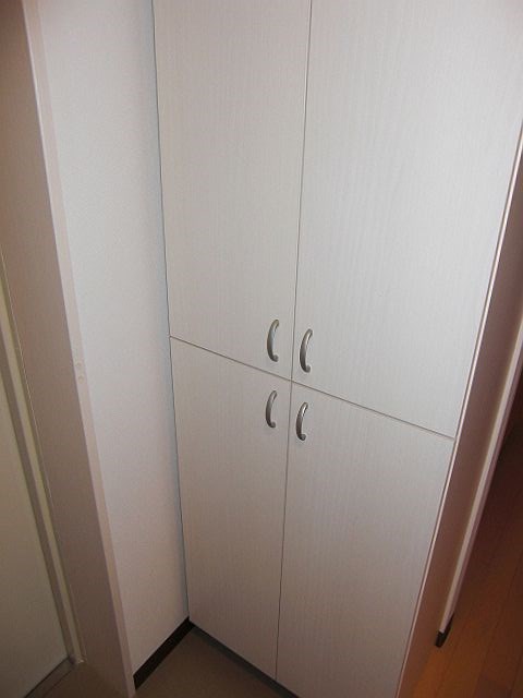 バージュアル西日暮里   玄関