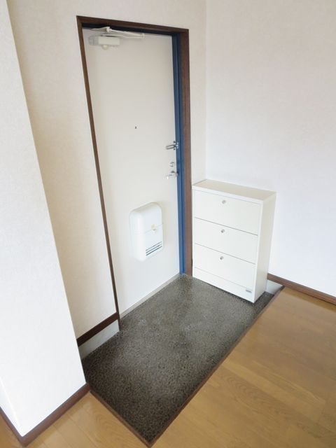 プランドール加甚2 玄関