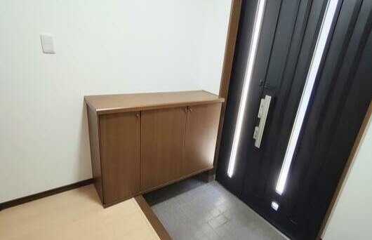 中央2丁目貸家 玄関