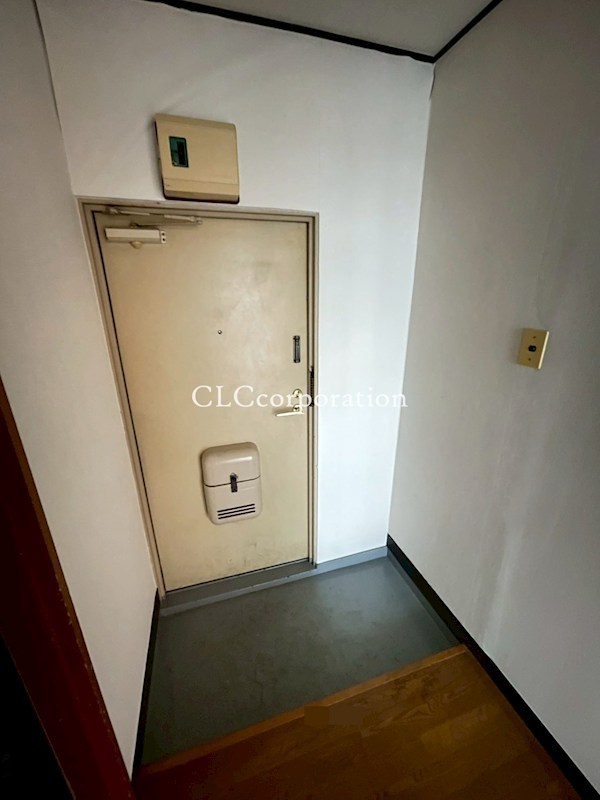 コーポウエダ 玄関