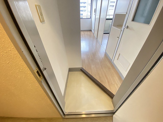 メゾンマナカ３ 玄関