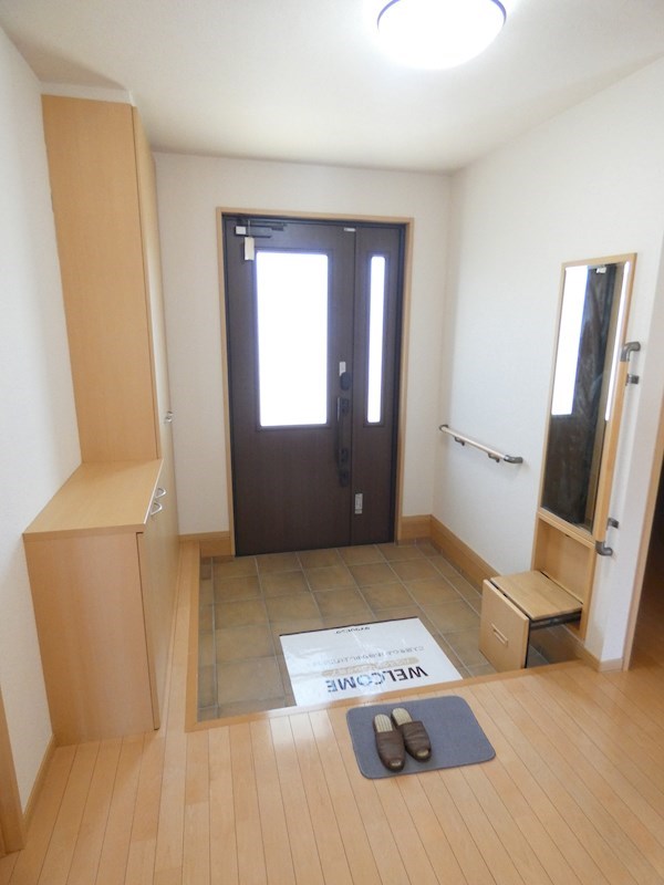 ラミアカーサK 玄関