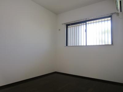 マノーリヴェール     ベッドルーム