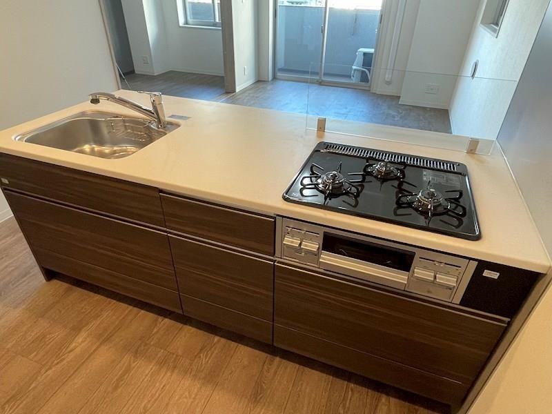 アグレアーブル　エモア キッチン