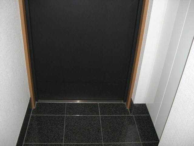 王子神谷パークハウス 玄関