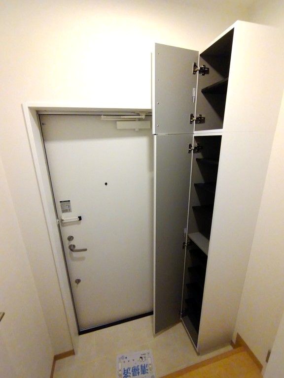 LEAROOMお花茶屋 玄関