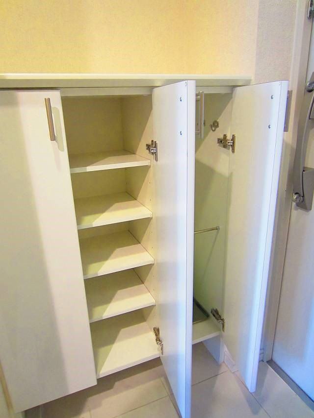 カスタリア荒川 玄関