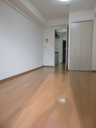 ユリカロゼ西新井駅前 リビング