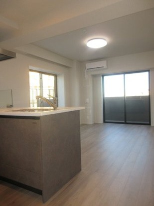 ユリカロゼ五反野Ⅲ リビング