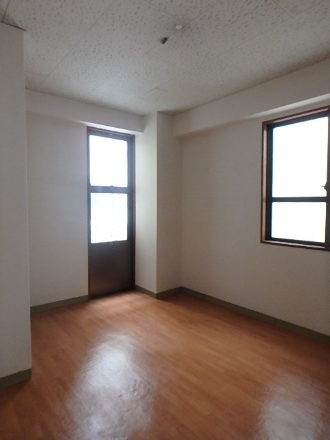 佐藤ビル  ベッドルーム