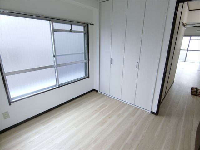 原ビル ベッドルーム