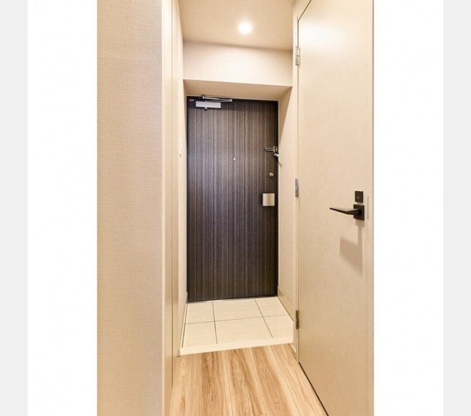 コンフォリア・リヴ八丁堀 玄関