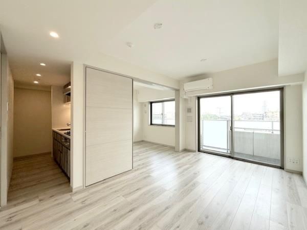 COCOーCHILL　KAMEARI リビング